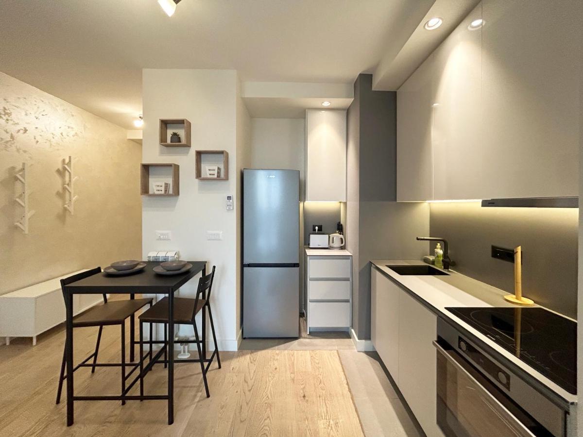 Waterfront Luxury Suites Belgrado Exterior foto